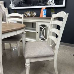 OM• $38 Initial • Brand New// Ashley Realyn  Dining Table Set 