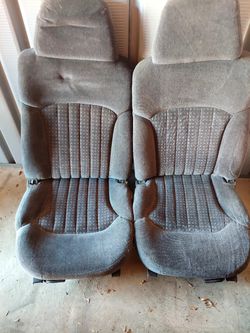  Bucket Automotive Seats