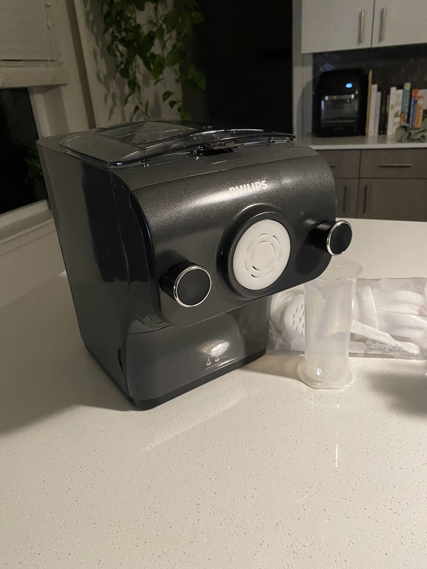 Philips Pasta And Noodle Maker Plus, Smart Scale 