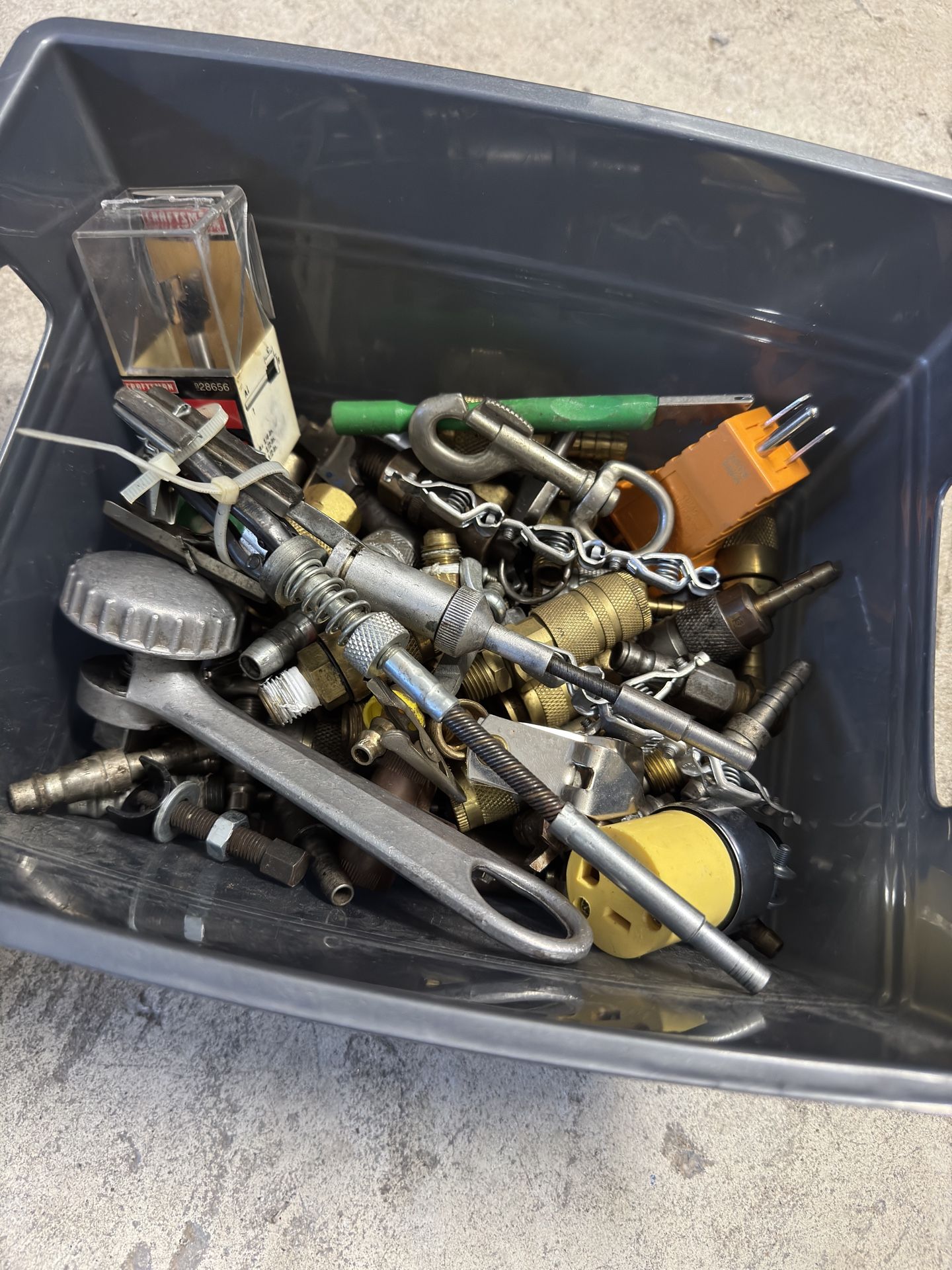 Miscellaneous Fittings/bits/Tools