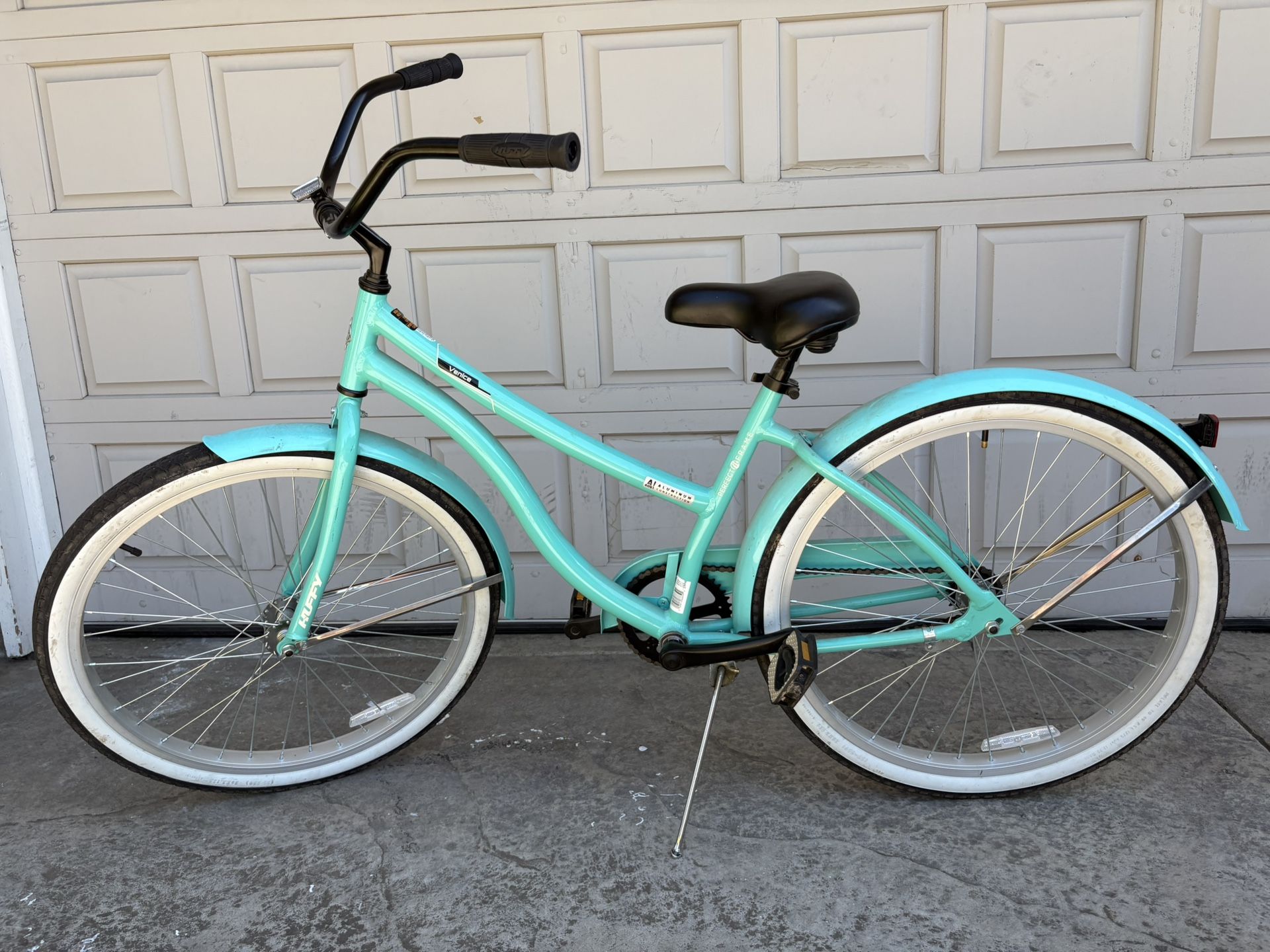 Huffy Venice Cruiser Bicycle