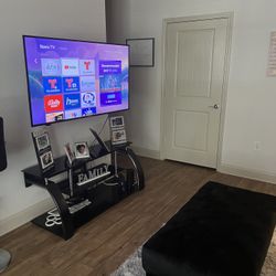 55’ TV  For Cheap in Perfect Condition !