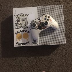 X Box 1 With 2 Games . 