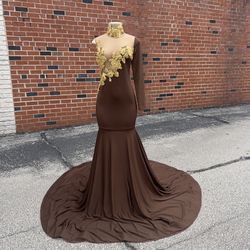 Custom Made Prom Dress For Sale. Size Small/medium. 