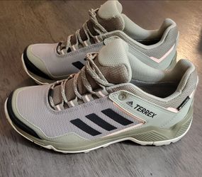 Women’s Adidas Terrex Eastrail Outdoor Hiking Shoes Size 6.5 / NEW