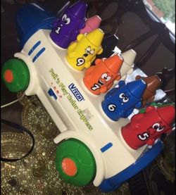 Pull'n play color express works perfectly! Has music on No pets or dogs smoke free home
