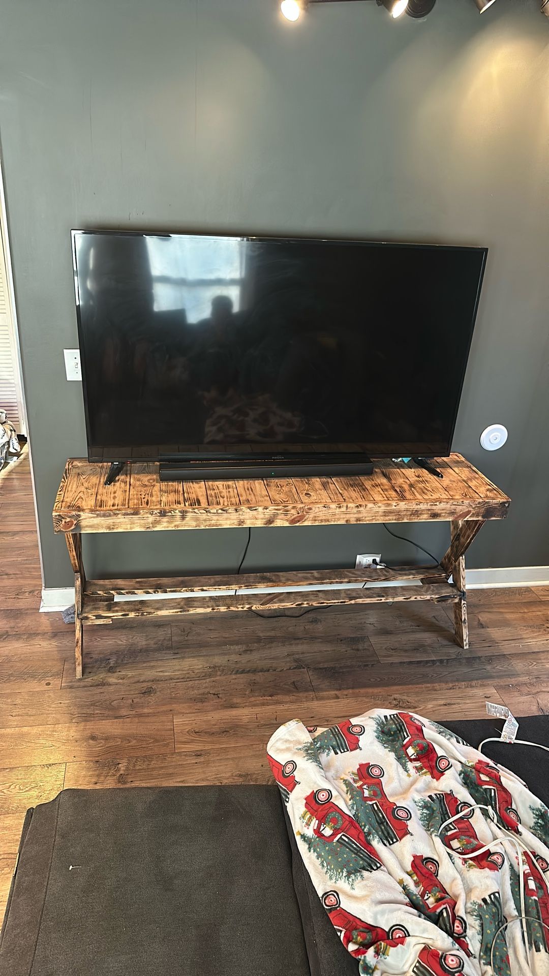 65” Insignia Tv