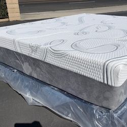 Queen Organic Cool Gel Memory Foam!!