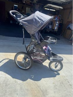 Jogging stroller