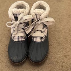 Women’s Snow Boots Size 9