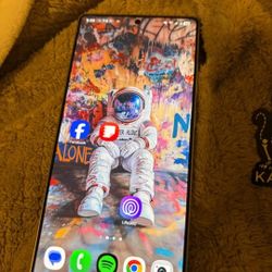 Samsung Galaxy S25 Ultra And Pro Buds 3