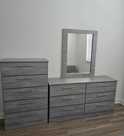Dresser Whit Mirror And Chest - Cómoda Con Espejo Y Gavetero 