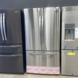 Samsung Refrigerator w/ French Doors