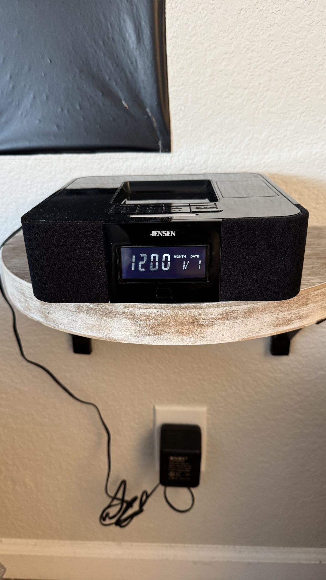 Jensen Alarm Clock And Radio