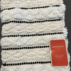 Target Bathroom Rug New With Tag 20x32 Inches