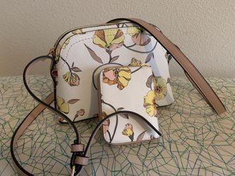 Purse with wallet/card organizer