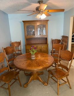 Oak Table and 4 chairs