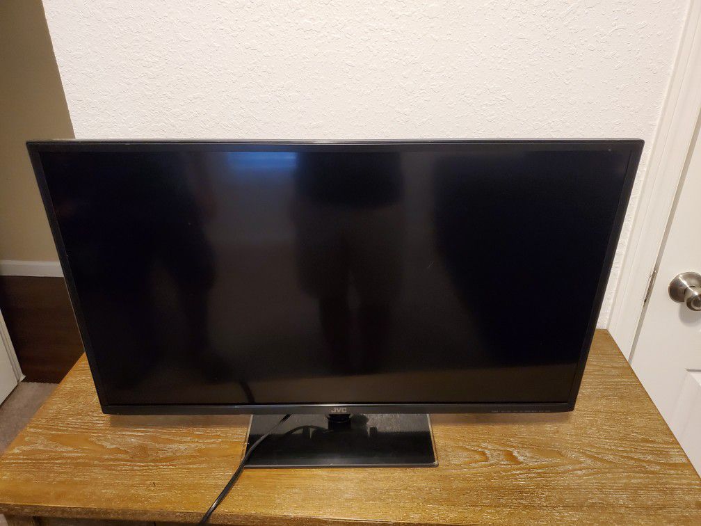 JVC 32" TV with DVD