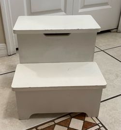 White Step Stool w/Storage