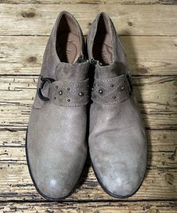 Born Women's Size 7.5 Brown Distressed Loriei Style Side Zipper Booties