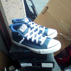 Brand New Blue Midtop Converse (9)
