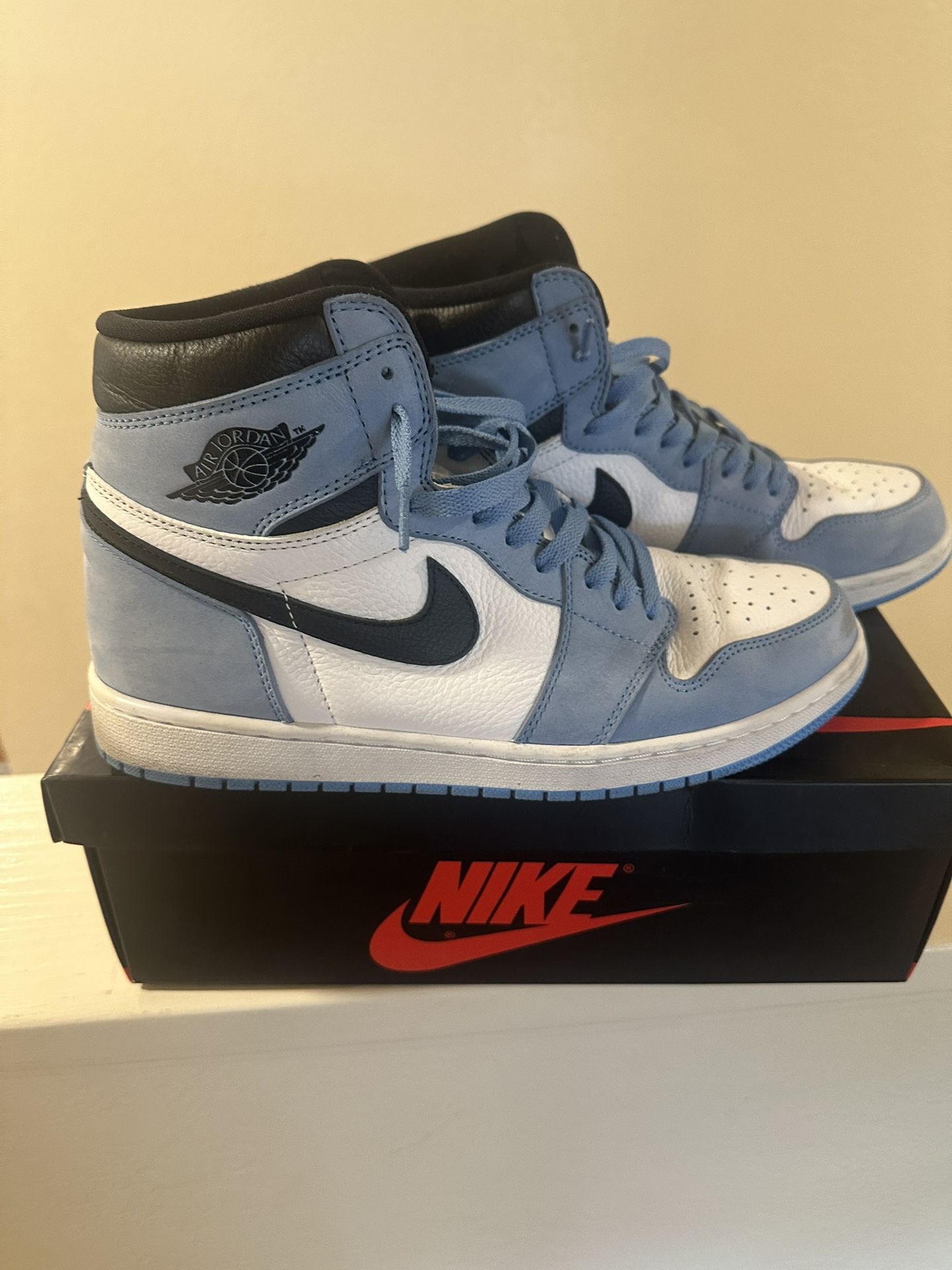 nike air jordan 1 retro high og university blue Size 11