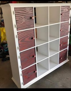 Book shelf/organizer