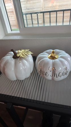 Decorative pumpkins