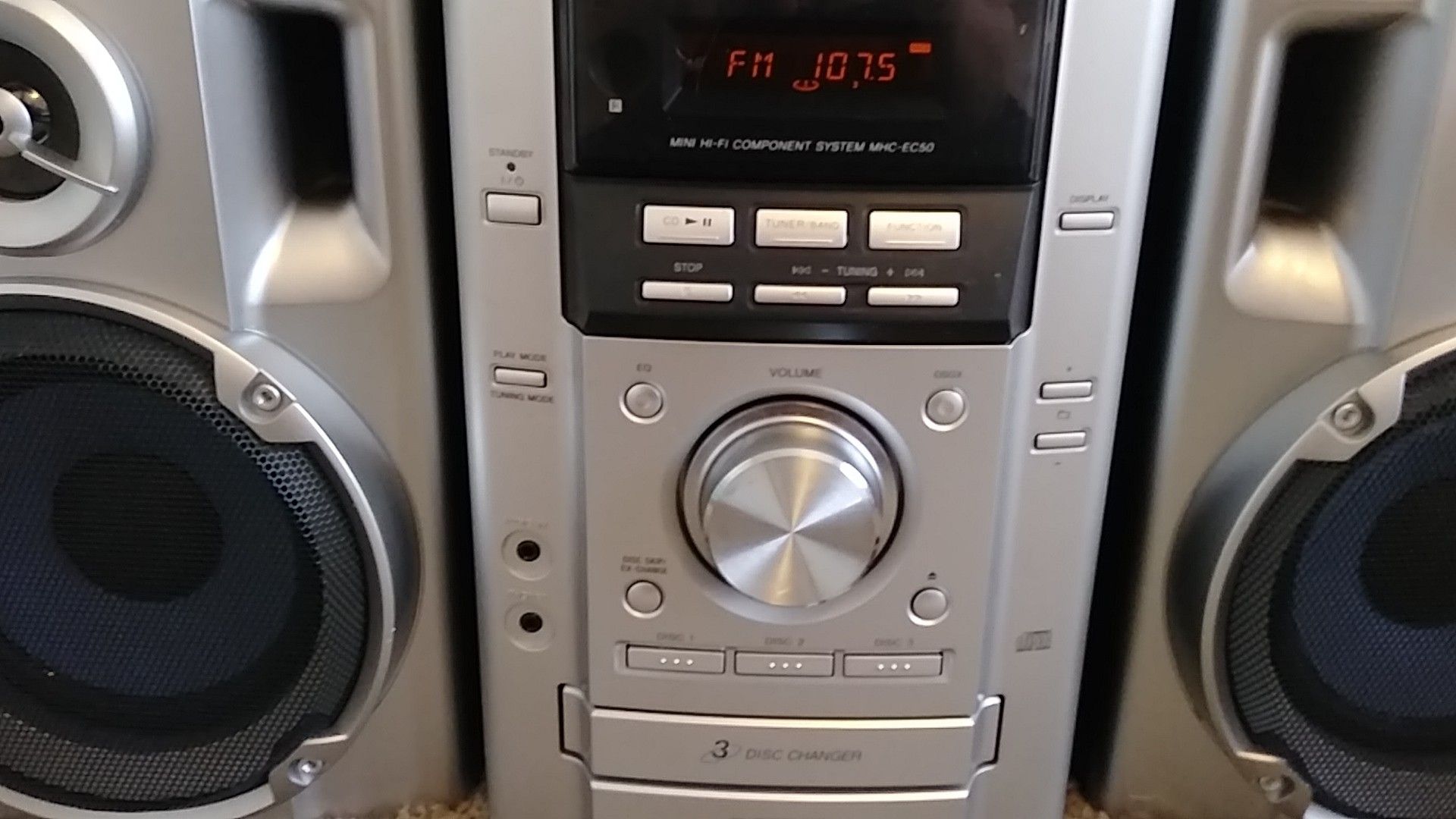 Sony 3 Disc Changer CD Player CDR/RW PLAYBACK for Sale in Vancouver