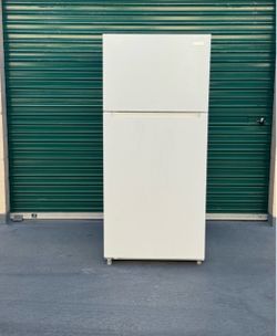Refrigerator 2025 model fridge freezer used in office break room delivery available