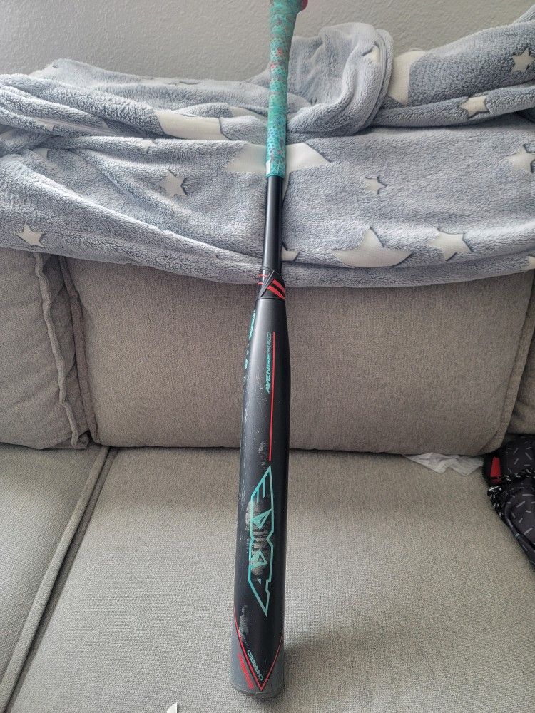 27oz Axe Slowpitch Bat