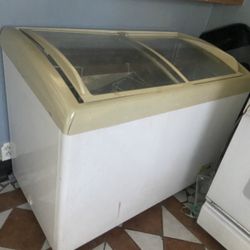 Área Central Por Fox Plaza Frizer 