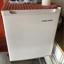 Black & decker Small Refrigerator 