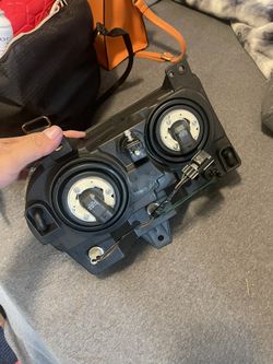 Chrysler  (contact info removed) Drivers Head Light Chrysler (contact info removed) Brand New In Box