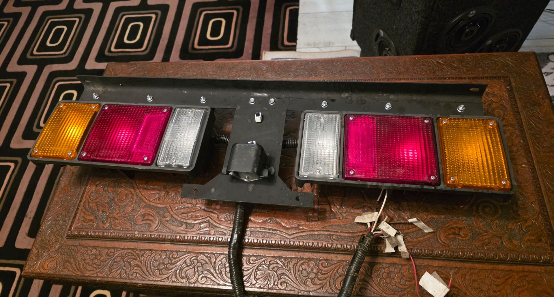 Isuzu NPR NQR NRR FSR FRR 1(contact info removed) Pair Left&Right Tail Light Rear Lamp Set