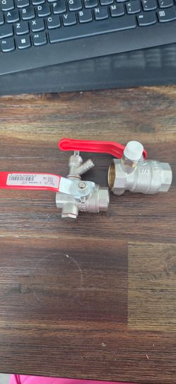 Ball Valve with Drain 1/2" and 3/4"