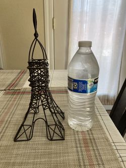 Metal Eiffel Tower decor