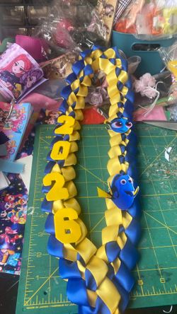 Elementary graduation lei
