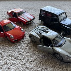 Die cast toy car bundle (metal cars, doors open)