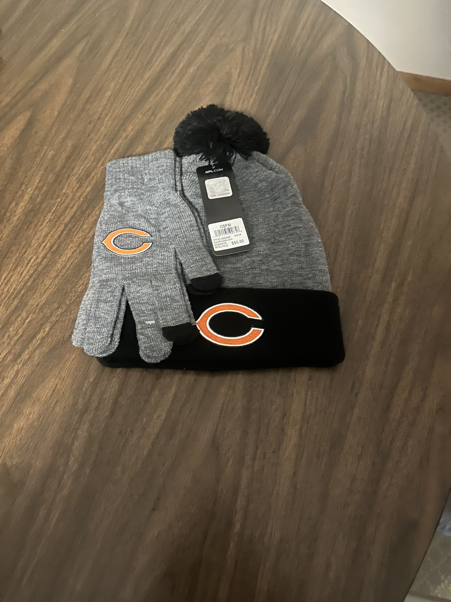 Brand New Women Bears Hat And Matching Gloves As Well Brand New For $50 Make Me An Offer If Interested Contact Roy Smith !!!,All Products : American Fashion Style Bags On Sale