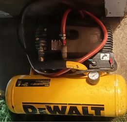 DeWalt Air Compressor with Hose
