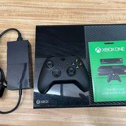 Xbox One with Series X/S Controller