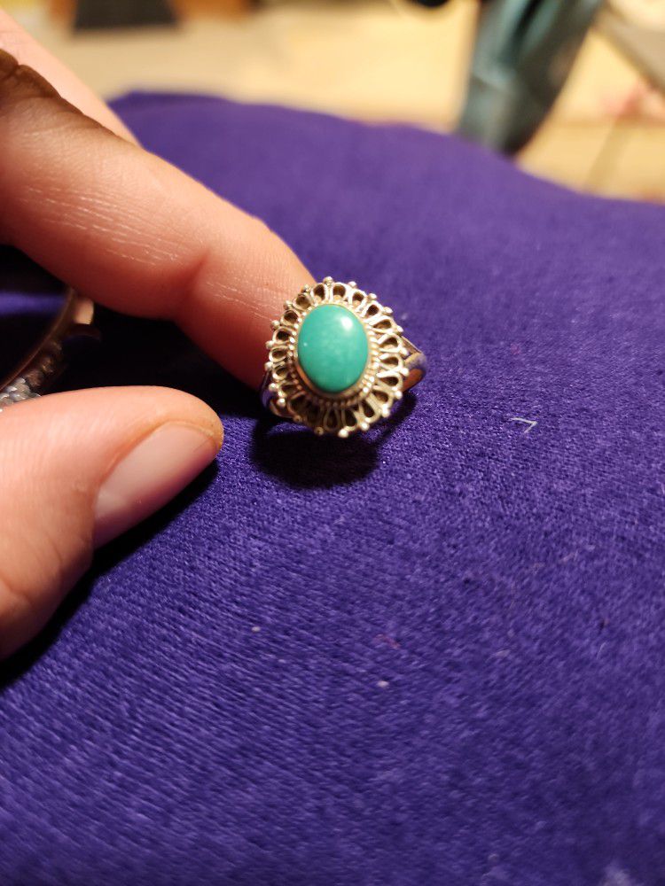 STERLING SILVER WITH TURQUOISE RING 6.5
