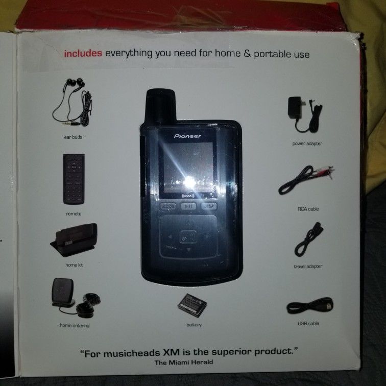 Pioneer Inno 2 Portable XM XM2GO Satellite Radio/MP3 Capability (GEX- INNO2BK)