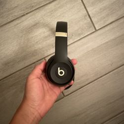 Solo 4 Beats By Dr.Dre Black and Gold 