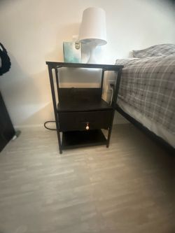 Black Night Stands