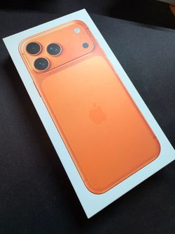 Unlocked Apple iPhone 17 Pro Max – Orange – Mint Open Box