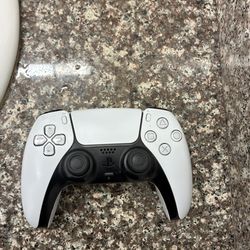 PlayStation 5 DualSense Wireless Controller – White