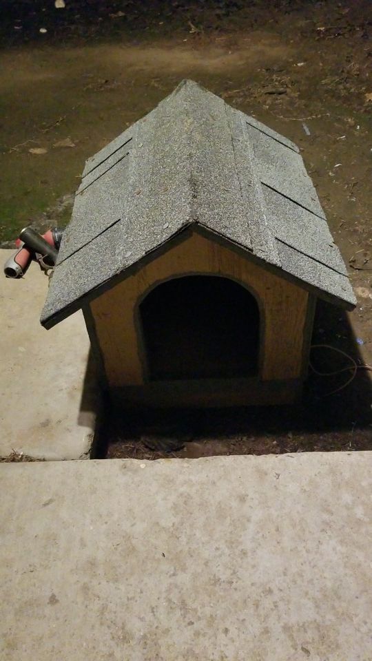 Mini doghouse