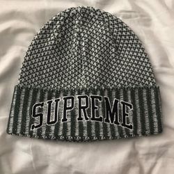 BRAND NEW DEADSTOCK SUPREME GREEN BEANIE